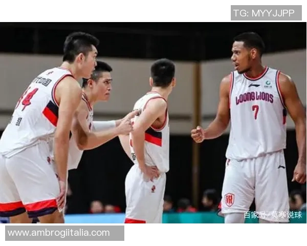 深圳篮球队中路突破解析与战术深度剖析助力球队崛起之路