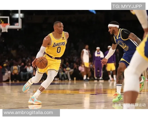 南京篮球队运营分析:成功经验与失误教训的深度剖析 南京篮球队运营分析:成功经验与失误教训的深度剖析