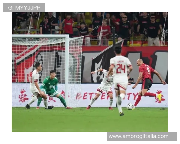 成都足球队边路渗透战术解析与实战应用探讨 成都足球队边路渗透战术解析与实战应用探讨