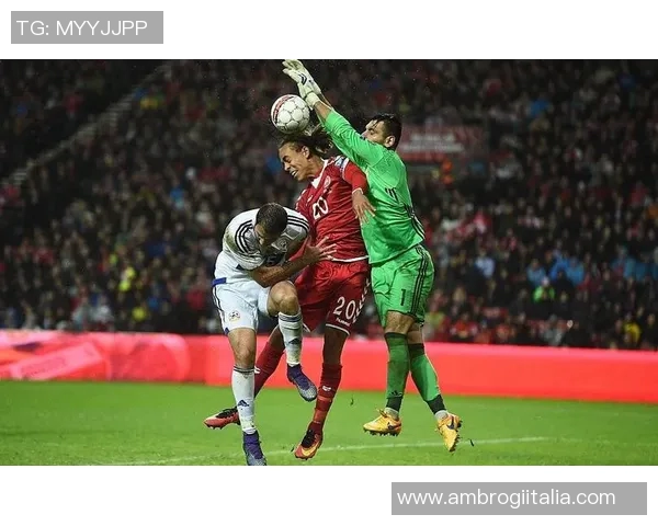 库克斯与卡拉巴的精彩对决揭示了两队实力差距与战术博弈的精彩瞬间