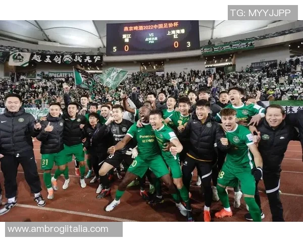 浙江绿城迎战昆山队全力争胜期待精彩对决与球迷共庆足球盛宴