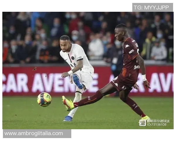 洛里昂与朗斯激战正酣最终比分揭晓引发球迷热议