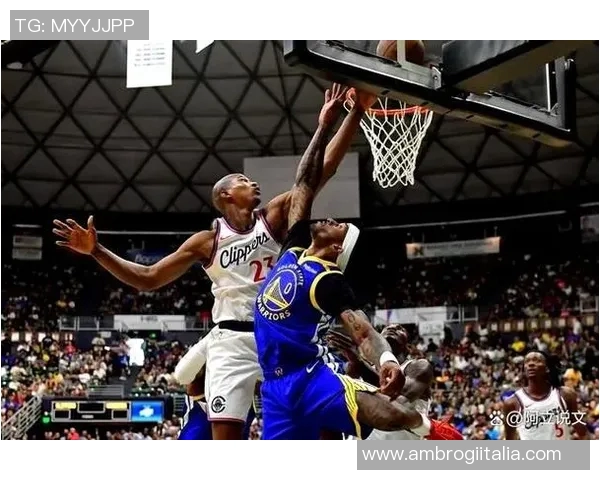 爵士队与快船队激战第4场争夺季后赛关键胜利的精彩对决