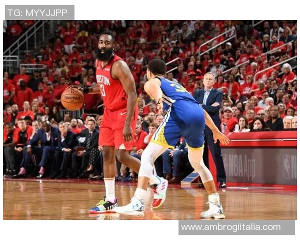 火箭队与太阳队激战三月三十一日，争夺季后赛席位的关键对决