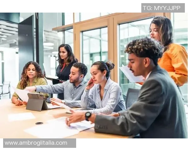 许钟豪的成长之路：从青涩少年到职场精英的奋斗历程与人生感悟