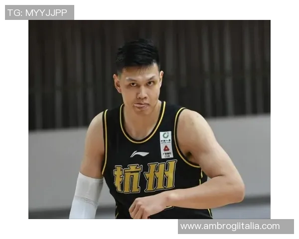 祝铭震:从青涩少年到篮球场上的璀璨明星之路 祝铭震:从青涩少年到篮球场上的璀璨明星之路