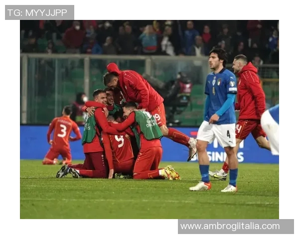 达尼洛的足球旅程与成长故事：从青涩少年到场上明星的蜕变之路