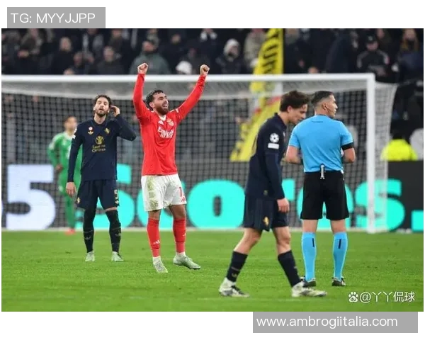 本菲卡与标准列日精彩对决视频集锦回顾全场精彩瞬间与进球时刻